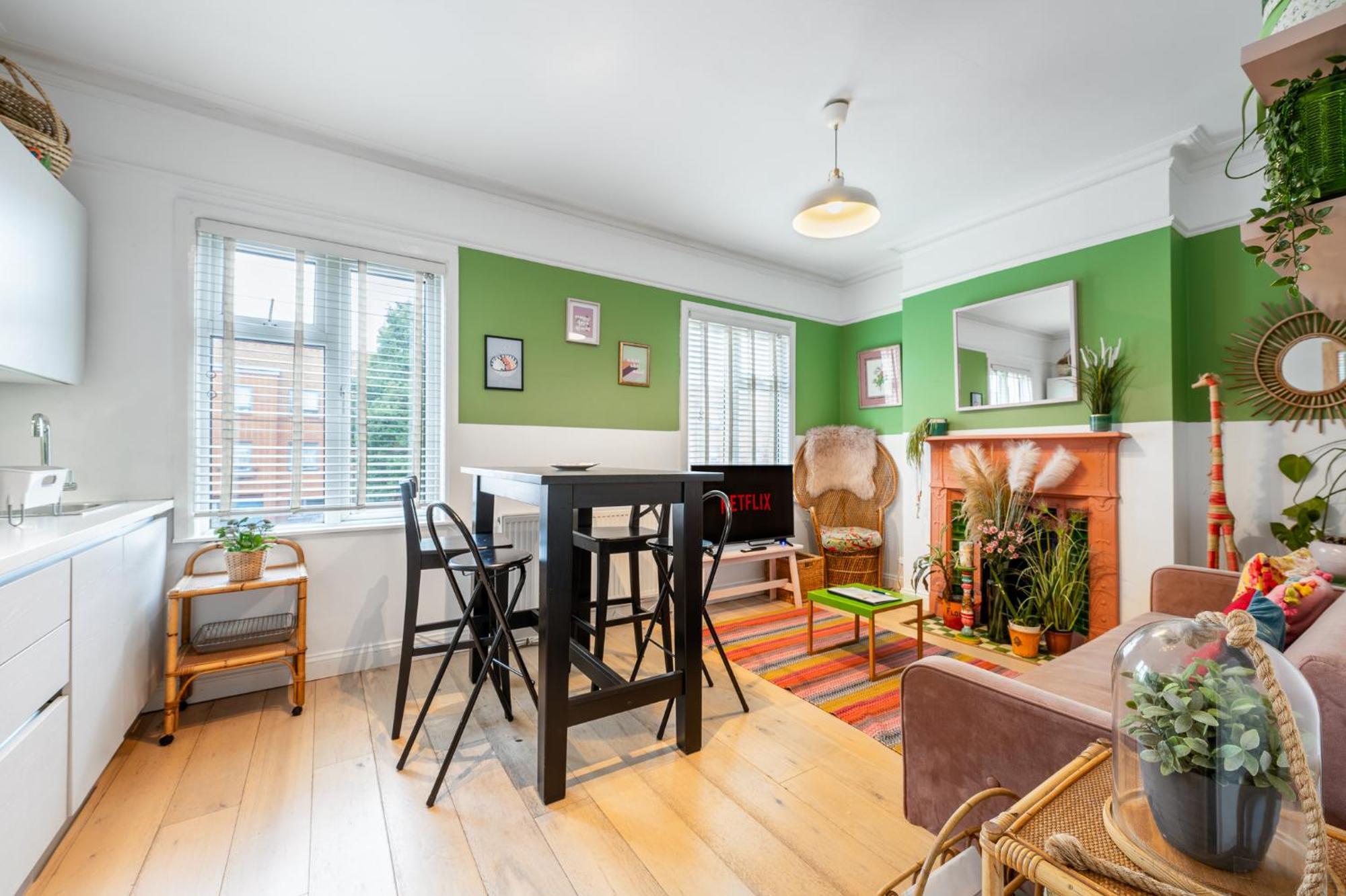Claremont B - Apartment *
